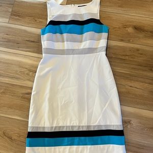 White House Black Market white/blue dress size 2